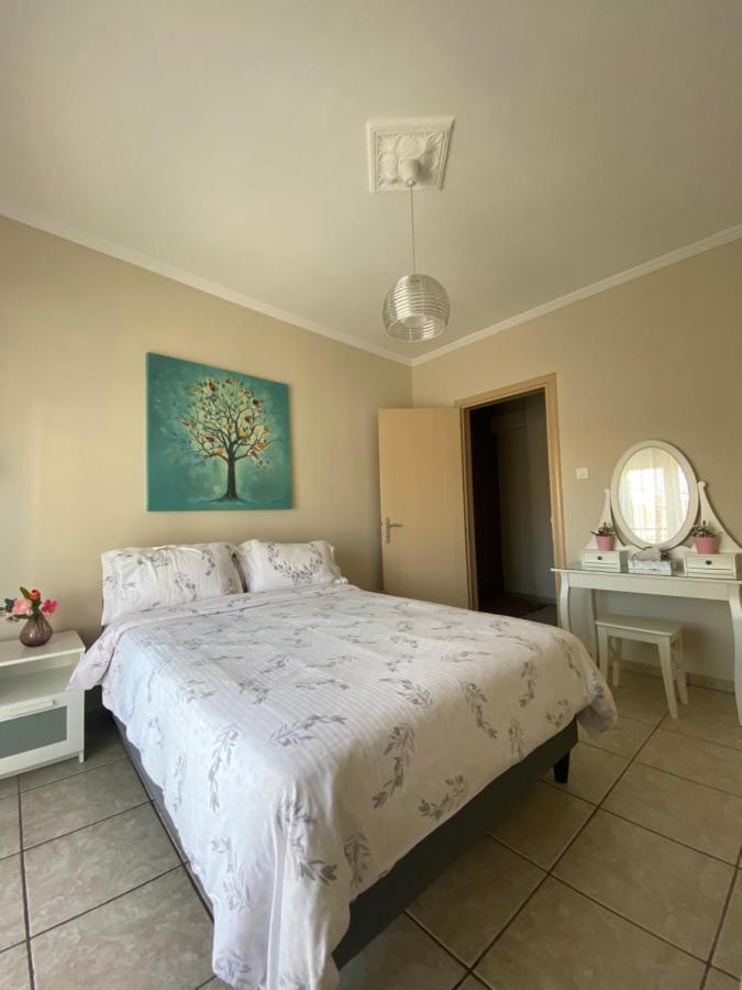 Cozy And Quiet Mini City Apartment Tríkala Екстериор снимка