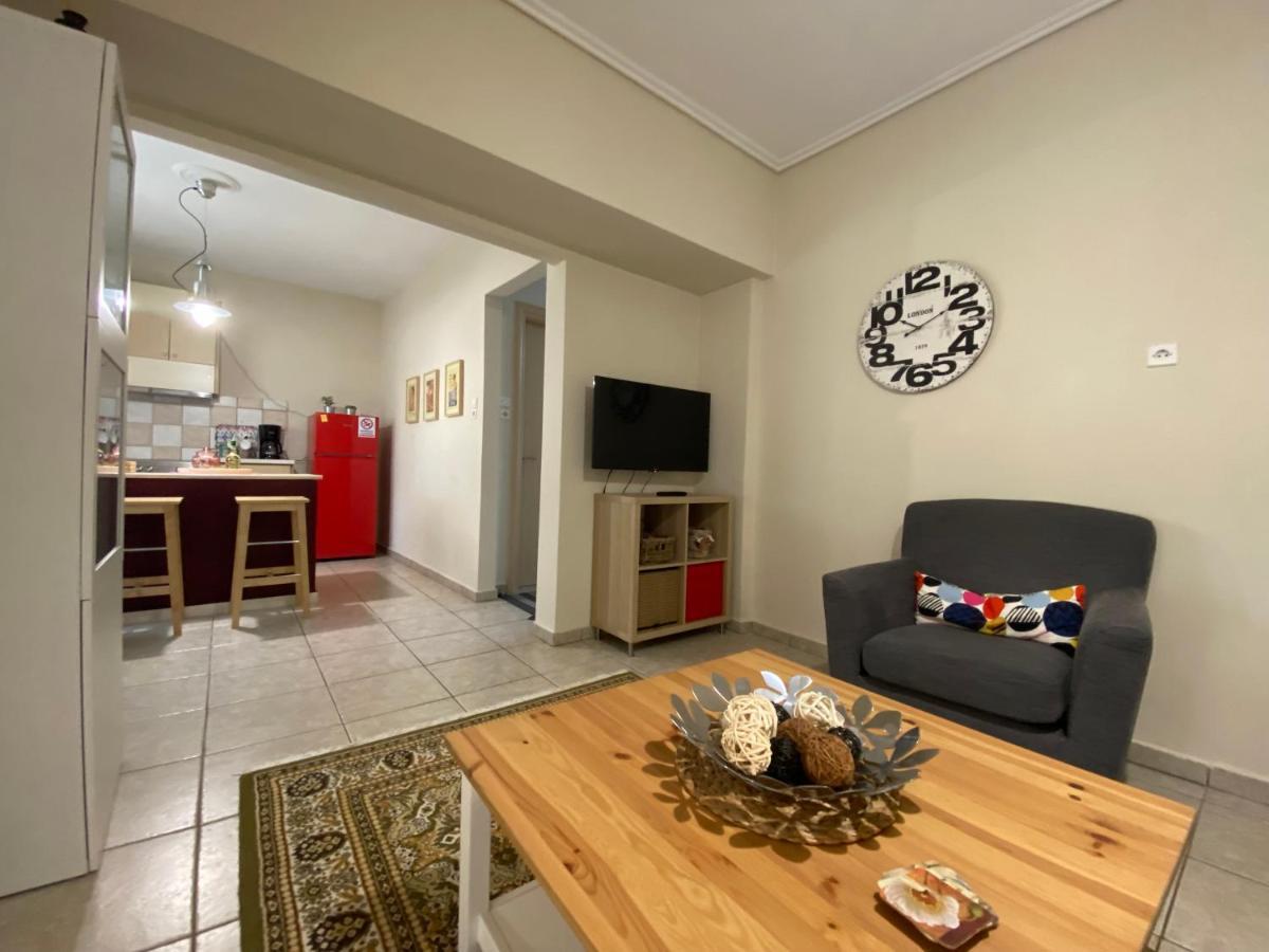 Cozy And Quiet Mini City Apartment Tríkala Екстериор снимка