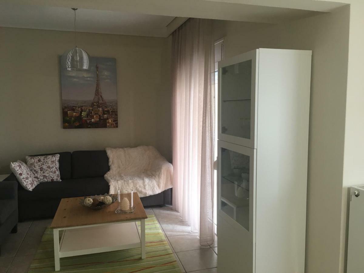 Cozy And Quiet Mini City Apartment Tríkala Екстериор снимка